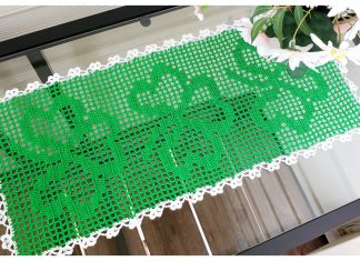 Shamrock Table Runner Free Crochet Pattern and Video Tutorial