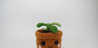 Pull and Grow Amigurumi Plant Free Crochet Pattern